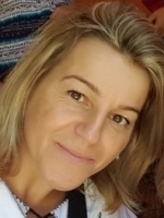 Veronica Grigore, CBT therapist, BABCP (Accred), IPT therapist (IPT UK) Veronica Grigore, CBT therapist, BABCP (Accred), IPT therapist (IPT UK)