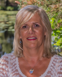 Charlotte Feeny BSc (Hons) Dip Couns MBACP Charlotte Feeny BSc (Hons) Dip Couns MBACP