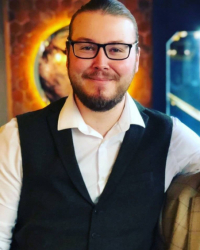 Dr Gregory Warwick Dr Gregory Warwick