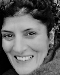 Farah Naz Farah Naz