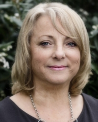 Rosemarie Davidge - PostGradDipHR., DipHyp., EdCert., CertCBT., BSCH (Associate) Rosemarie Davidge - PostGradDipHR., DipHyp., EdCert., CertCBT., BSCH (Associate)