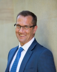 Jonathan Kattenberg DipPFS, PG Cert (Clin.Hyp.),BSCH (Assoc.),CNHC Registered Jonathan Kattenberg DipPFS, PG Cert (Clin.Hyp.),BSCH (Assoc.),CNHC Registered