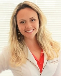 Carolina Capellari Simon (BSc, PG Dip, CISSN) Harley Street Nutritionist Carolina Capellari Simon (BSc, PG Dip, CISSN) Harley Street Nutritionist